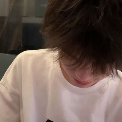 刷赞神器快手1元100,0粉丝但有几百万点赞,给快手抖音点赞的平台,抖音一万赞一块钱